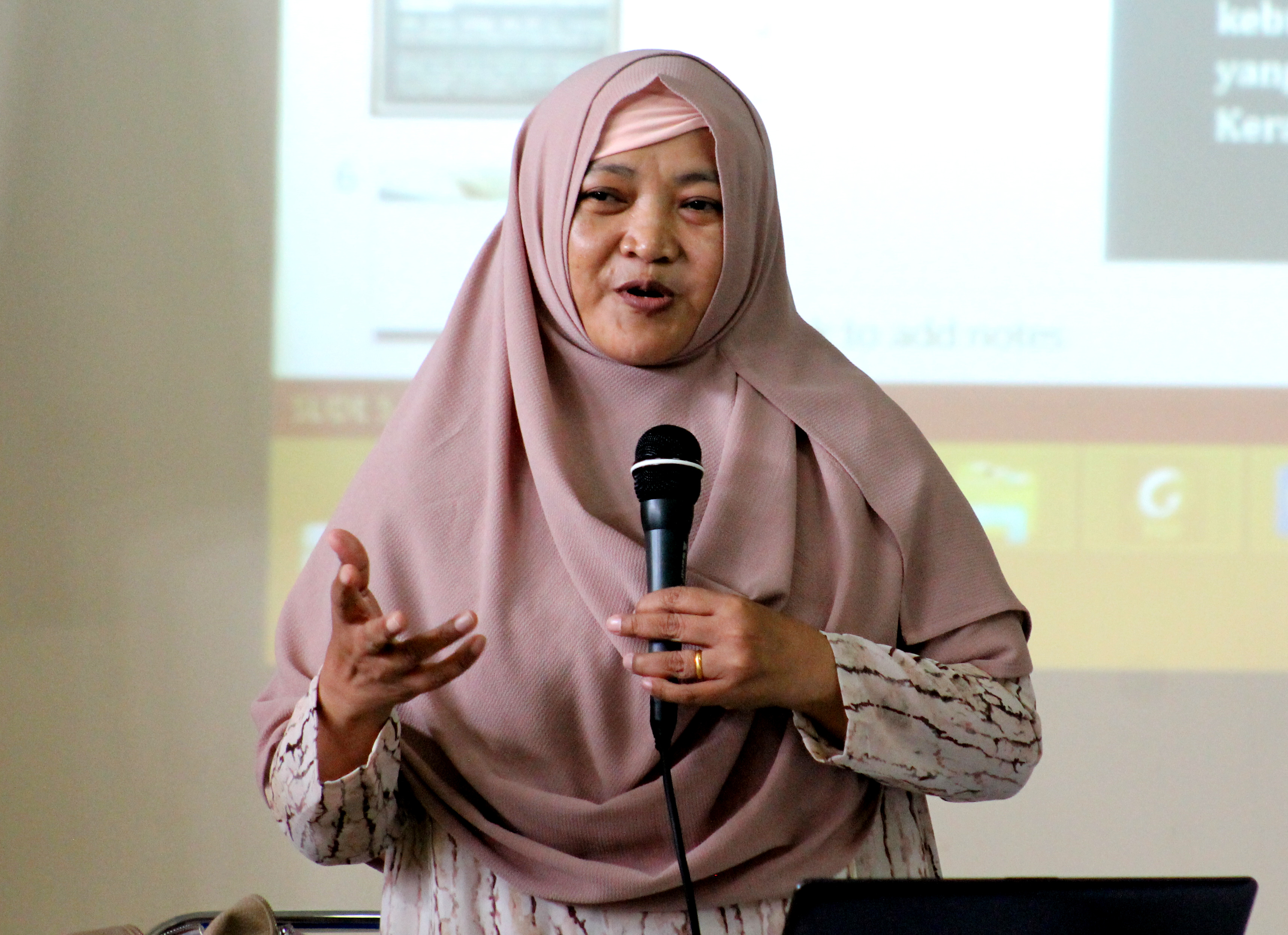 Kegiatan Workshop Kurikulum Program Studi Profesi Ners Kegiatan Workshop Kurikulum Program Studi Profesi Ners