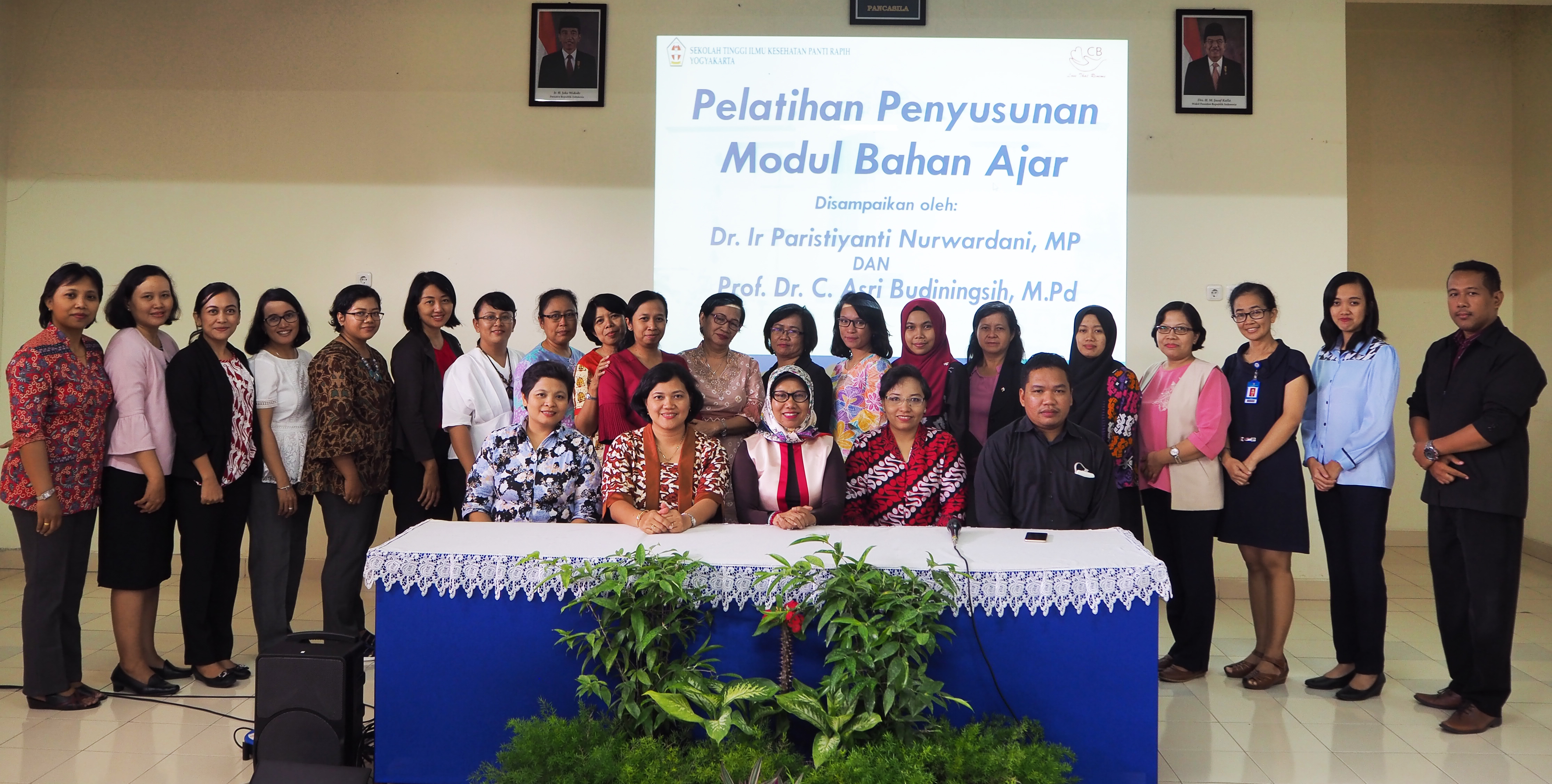 Pelatihan Penyusunan Modul Bahan Ajar Pelatihan Penyusunan Modul Bahan Ajar