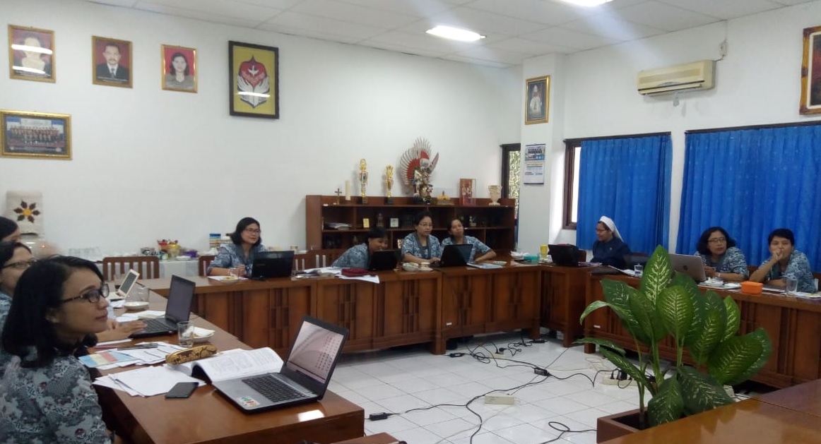 Lokakarya Program Studi Sarjana Keperawatan Lokakarya Program Studi Sarjana Keperawatan